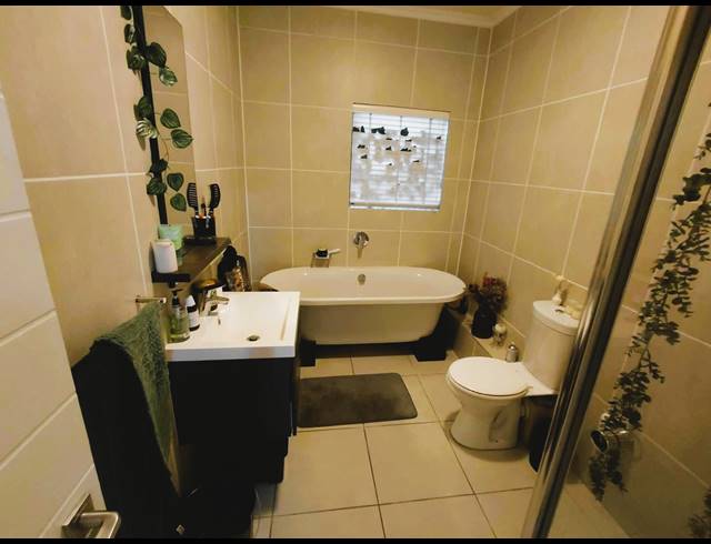 3 BEDROOM APARTMENT FOR SALE IN SANDOWN